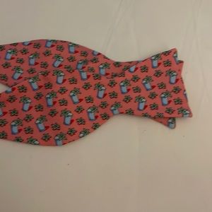 Vineyard Vines Bowtie